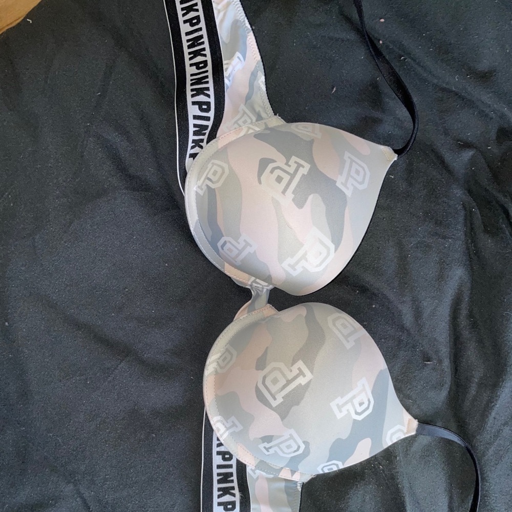 Pink Bra! - Picture 1 of 5
